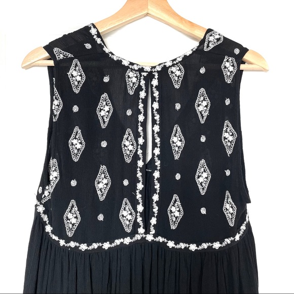 Free People Diamond Embroidered Sleeveless Top - Picture 4 of 8